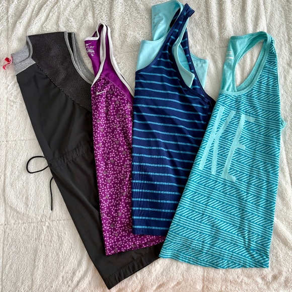 Bundle of 4 Nike Athletic Tank Tops - Size Medium - Picture 1 of 11